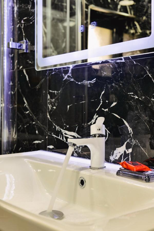 Iphigenia Luxury Flat Lejlighed Sarandë Eksteriør billede